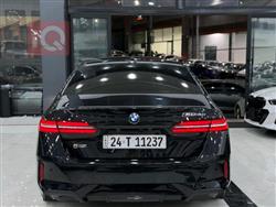 بی ئێم دەبڵیو سیریەس 5